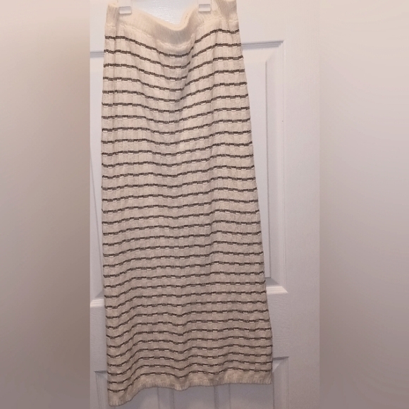 🖤🤍NWT WOMEN'S 2-PEICE KNIT OUTFIT🤍🖤 - Picture 2 of 3